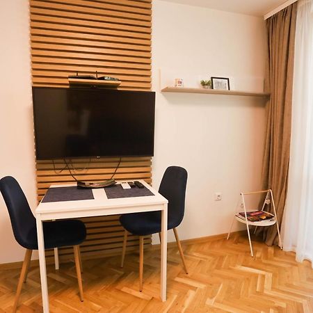 White Central Apartment Varna Exteriör bild