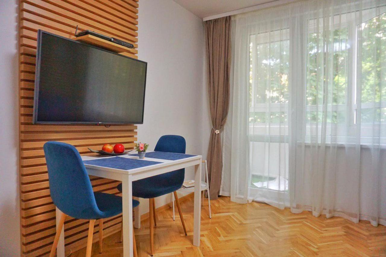 White Central Apartment Varna Exteriör bild