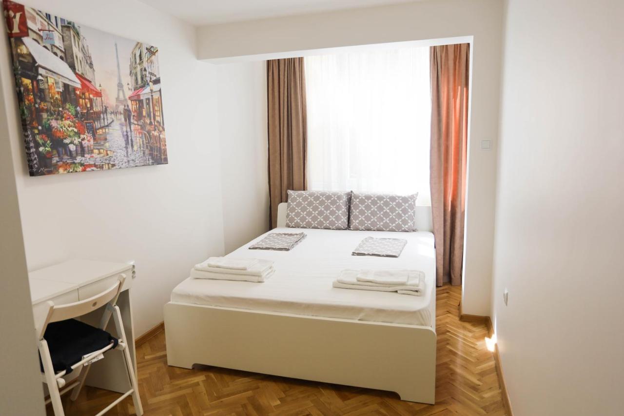White Central Apartment Varna Exteriör bild