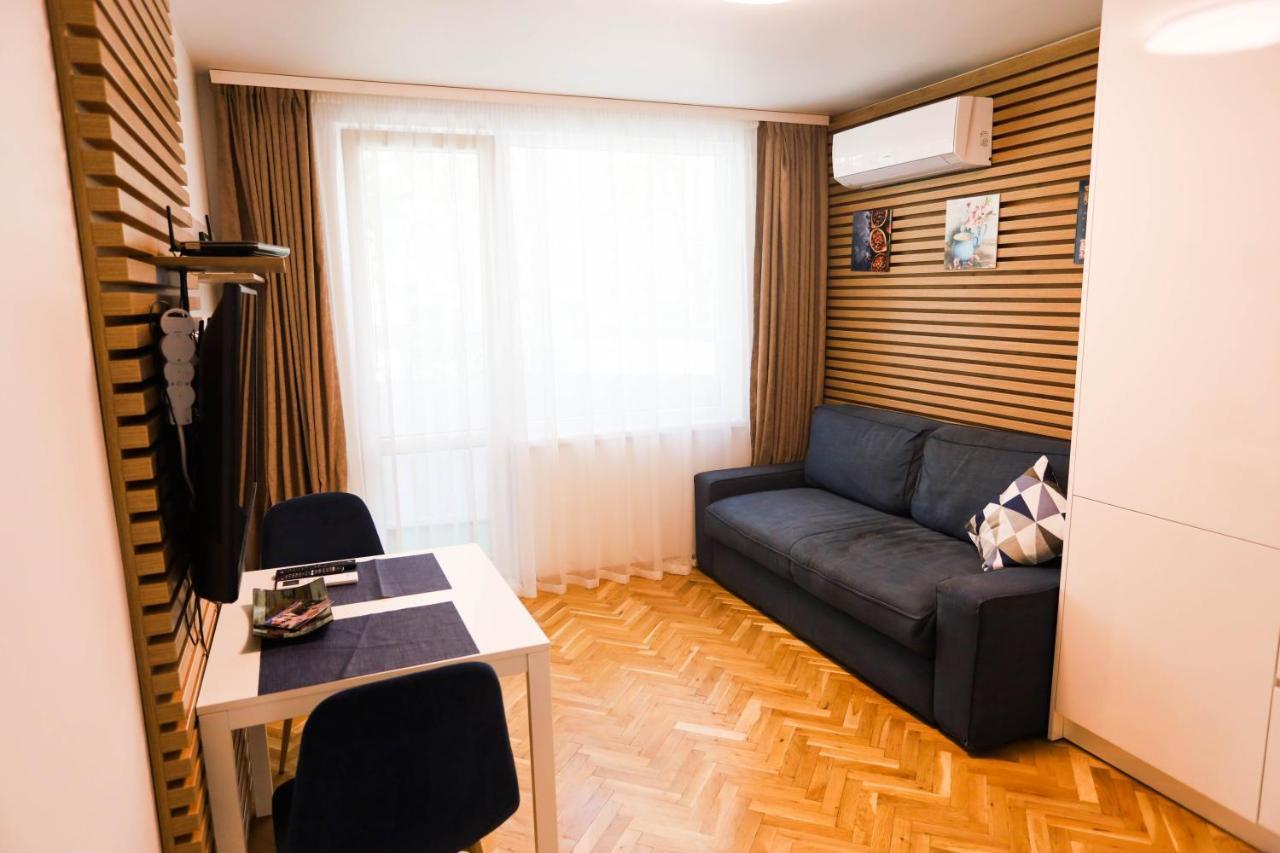 White Central Apartment Varna Exteriör bild