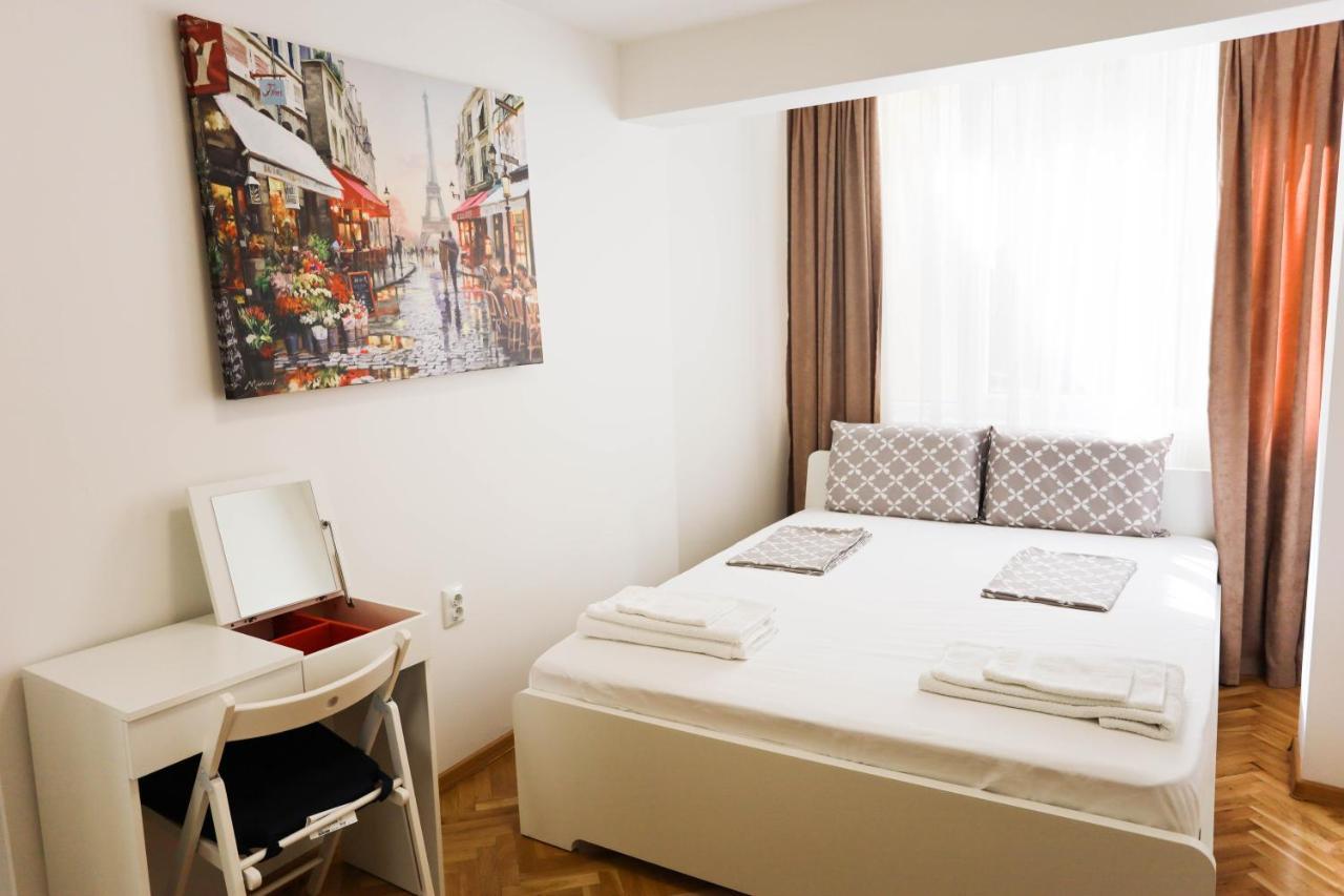 White Central Apartment Varna Exteriör bild
